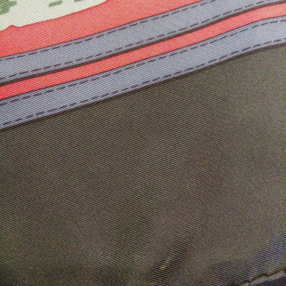 Hermes Silk Scarf Chain ECUTIES Approx. 34" x 35" - Picture 5 of 5